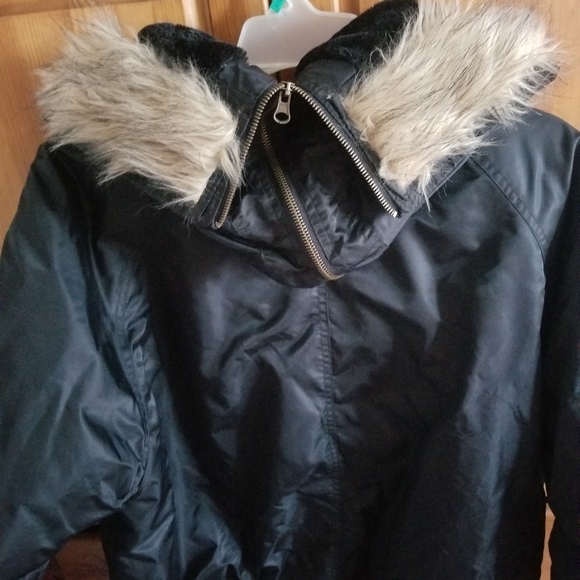 PARKA - Picture 2 of 5
